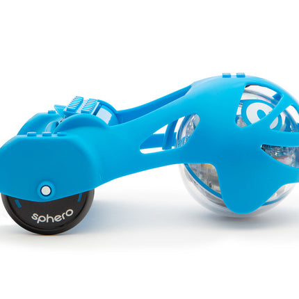 Chariot Sphero tractant une charge lors d'une activité de classe