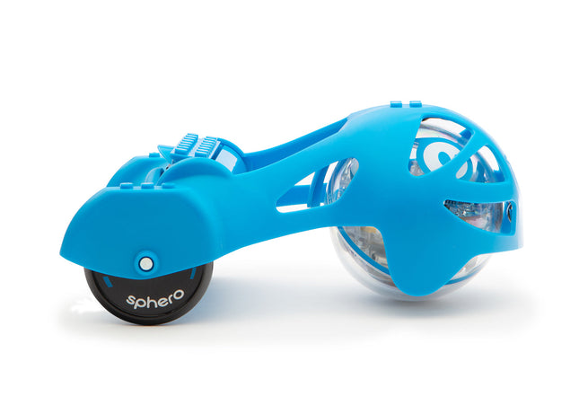 Chariot Sphero tractant une charge lors d'une activité de classe