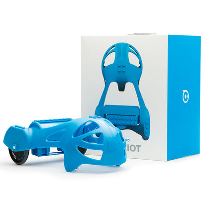 Élèves utilisant le Chariot Sphero sur un parcours