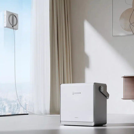 Ecovacs Winbot W2 Pro Omni robot lave-vitres en action sur baie vitrée