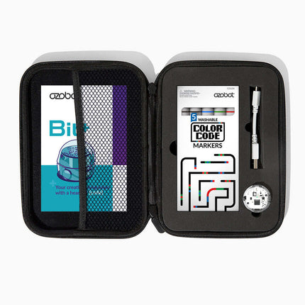 Étui zippé du kit Ozobot Bit+ ouvert, robot et accessoires rangés